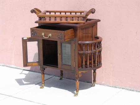 Code: WLL 123-M Name: Victorian Round Drink Tea Table Size: W=80 x D=40 x H=76 cm Wood: Solid Mahogany wood.﻿